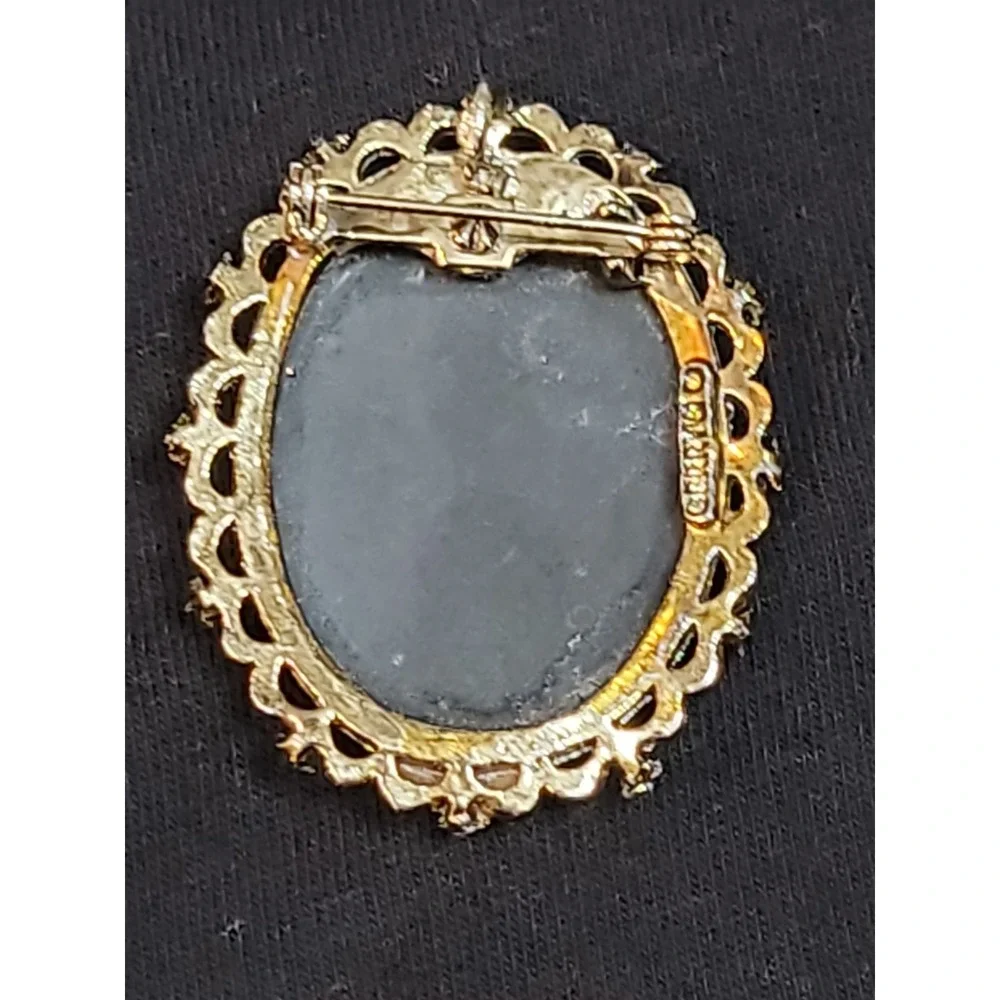 Vintage Carved Cameo Brooch Gold Tone Black Victorian  Era.  Gerrys